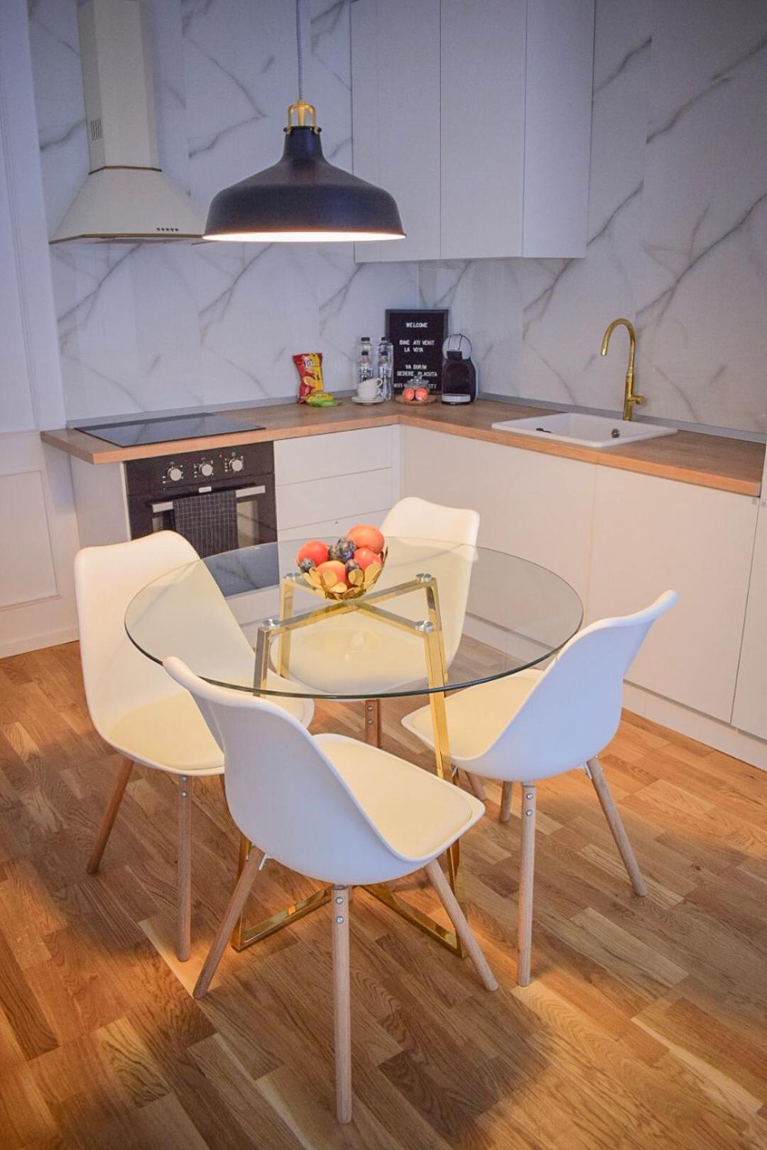 Voya Nordic Apartment-A Luxury Oasis In The Old Town Braszów Pokój zdjęcie