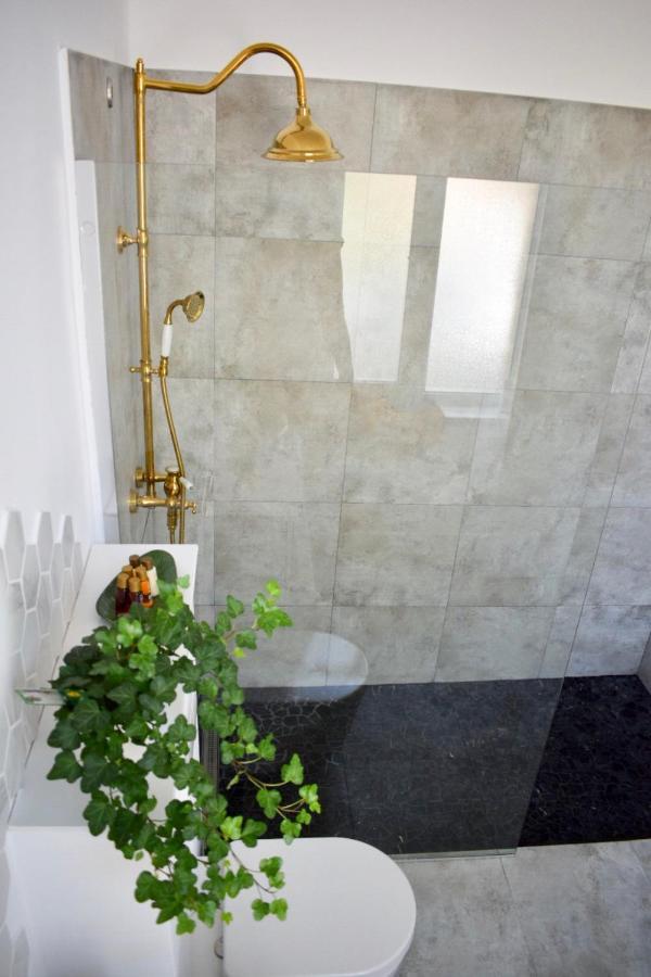Voya Nordic Apartment-A Luxury Oasis In The Old Town Braszów Zewnętrze zdjęcie